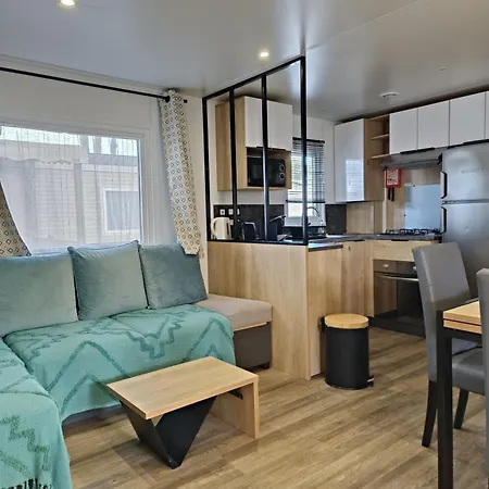 אתר קמפינג Mobil Clim 3 A 100m De La קאנט אן רוסיון